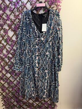NWT Cheetah Snake-Print V-Neck Women’s Dress - Blue
